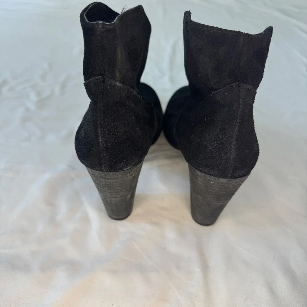 Jeffrey Campbell Free People Black Suede Chelsea Boots Stacked Heel EU 37 US 6.5